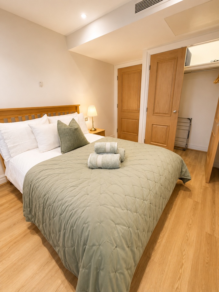 3 Bed Flat, Sheldon Square, W2 photo 5