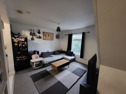 1 Bed Flat, Adelaide St, LU1