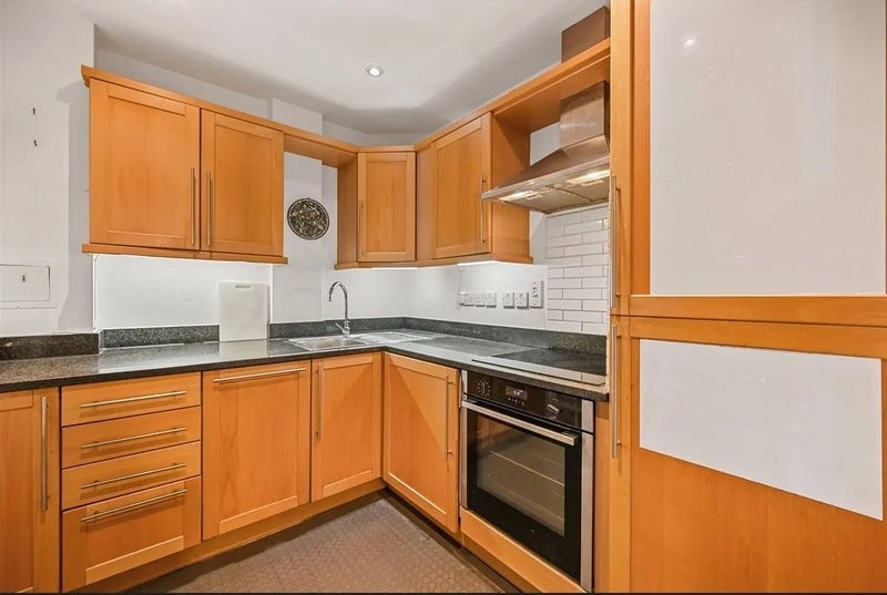 Additional image 7 of 3 Bed Flat, Theobalds Road, WC1X, N1 7GU