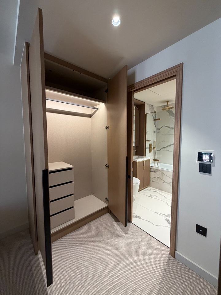 1 Bed Flat, Fareham St, W1F, N1 7GU photo 3