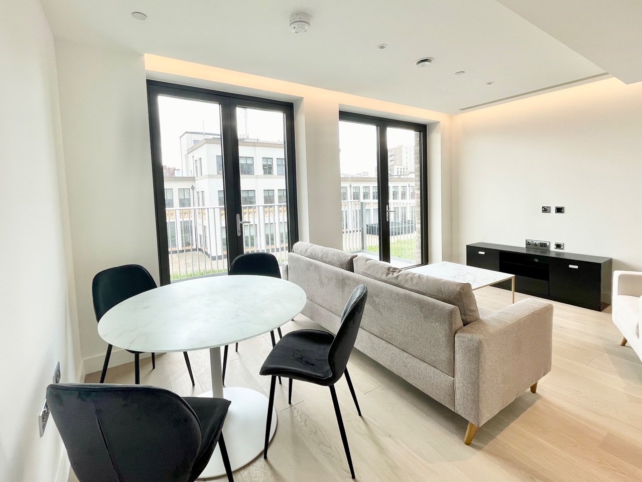 2 Bed Flat, Opus House, WC1X, N1 7GU photo 5