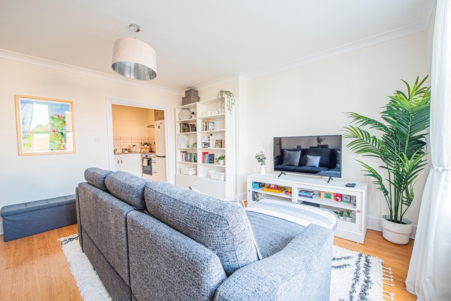 2 Bed Flat, Canfield Gardens, NW6 photo 2