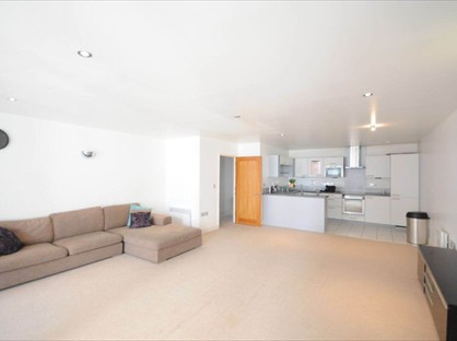 2 Bed Flat, Balearic Apartments, E16