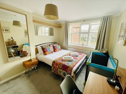 1 Bed Flat, William Close, UB2