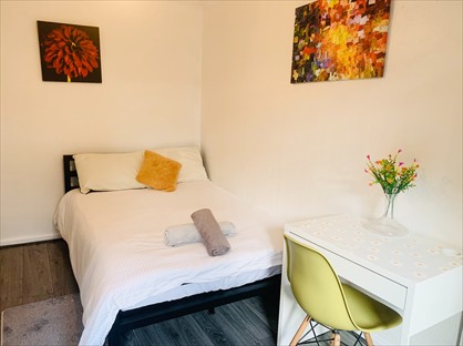 Room in a Shared House, Jowitt House, E2