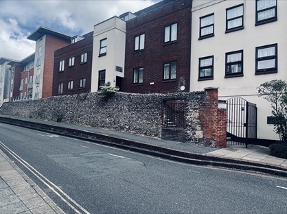 2 Bed Flat, Sharp Garland House, PO19