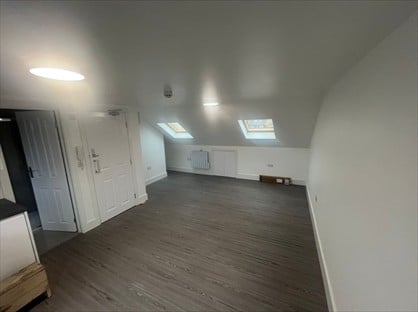 Studio Flat, Broadwater Road, SW17