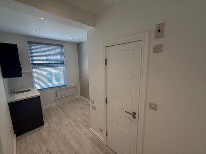 Studio Flat, Clarence Road, E5