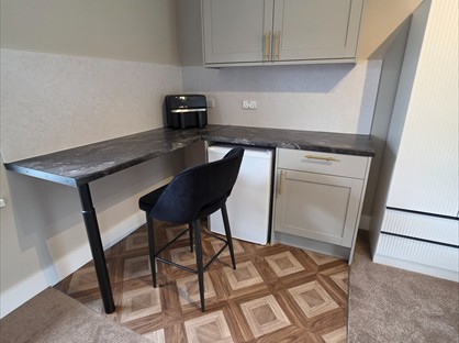 Bedsit, Upper Commercial St, WF17
