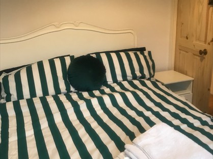 Room in a Shared House, Moseley, B13