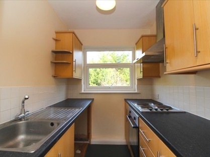 2 Bed Flat, Willow Court, HU17