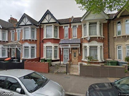 3 Bed Detached House, Brampton Road, E6