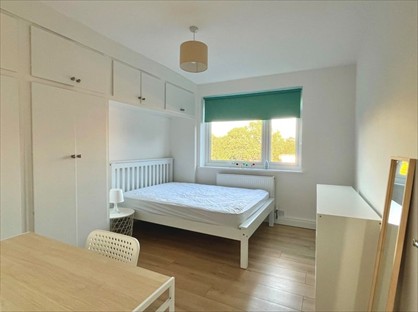 Room in a Shared Flat, Wimbledon Park Road, SW18