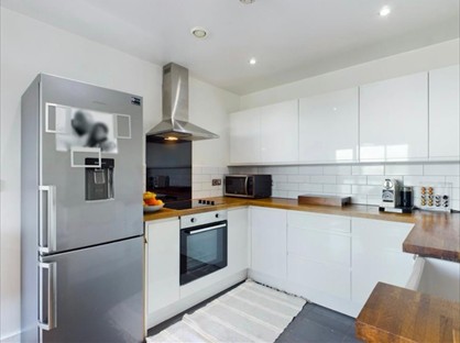 2 Bed Flat, Bradshawgate, BL1