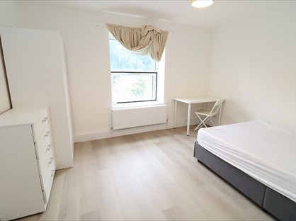 Room in a Shared Flat, Sewardstone Road, E2