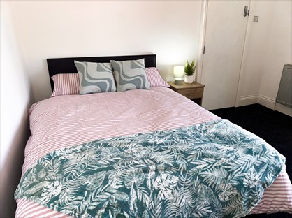 Room in a Shared House, Kings Road, B23