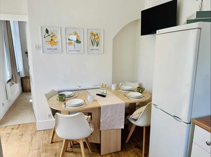 2 bed flat/apartment for rent in 2 Bed Flat, County Road, SN1