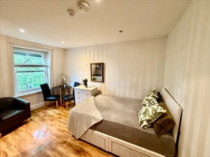 Room in a Shared House, Matheson Road, W14