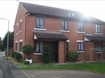 1 Bed Semi-Detached House, Chervil Close, TW13