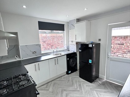3 Bed Terraced House, Town Road, CH42