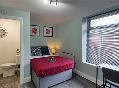 Room in a Shared House, Thompson Lane, OL9