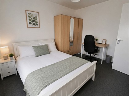 Room in a Shared House, Morecombe Close Elm Park Hornchurch, RM12