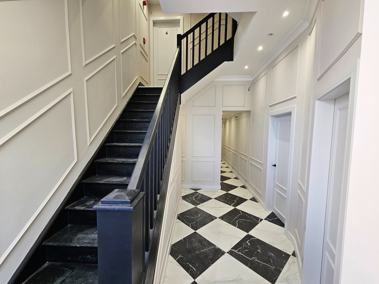 10 Bed Semi-Detached House, Earlsfield Road, SW18 — photo 2