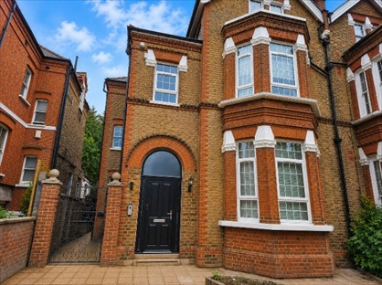 10 Bed Semi-Detached House, Earlsfield Road, SW18