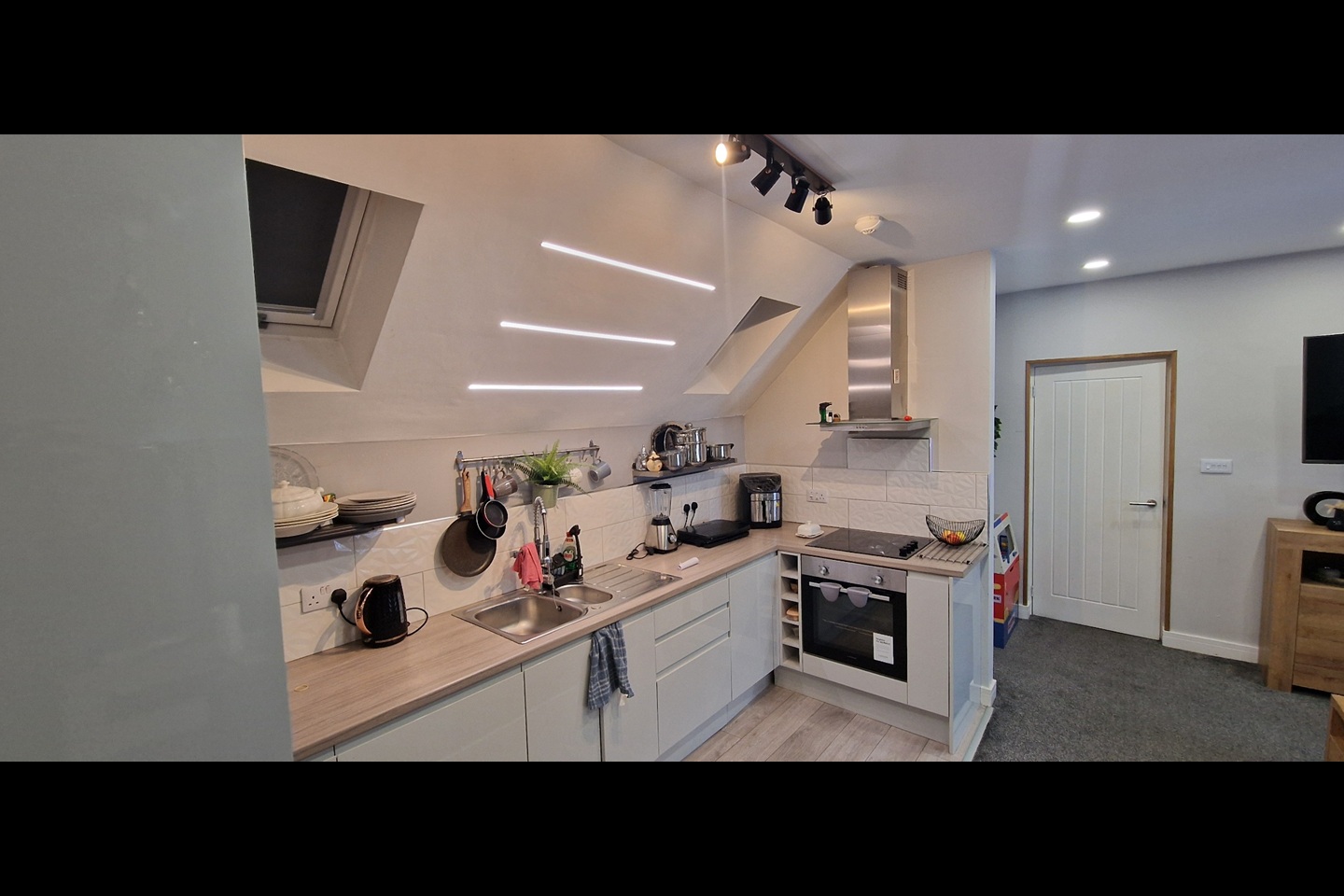 2 Bed Flat, Littleover, DE23 photo 3