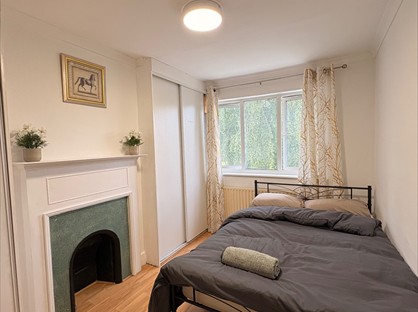 Room in a Shared House, Lower Addiscombe Road, CR0