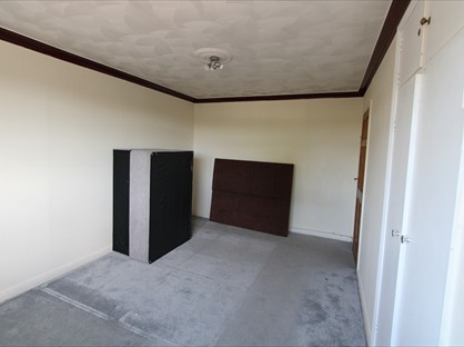 2 Bed Flat, Lynden Hyrst, CR0