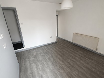 4 Bed Terraced House, Heath St, ST5