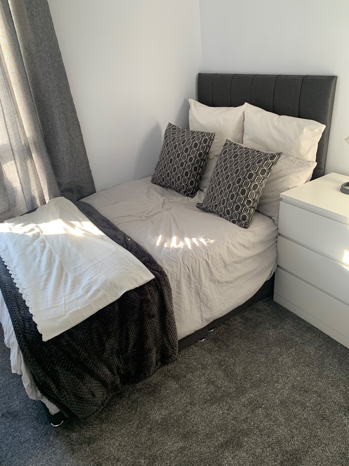 Room in a Shared House, Skelton Lane, S13