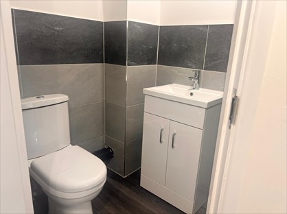 6 bed room for rent in Room in a Shared House, Helpeston, SS14