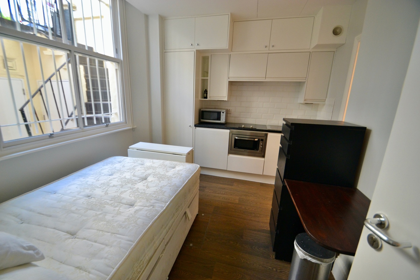 Studio Flat, Gloucester St, SW1V, N1 7GU