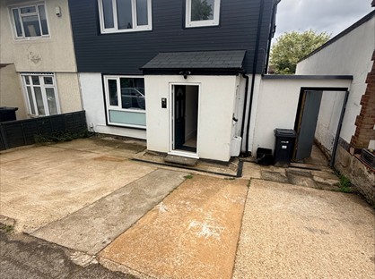 Room in a Shared House, Latchford Place, IG7