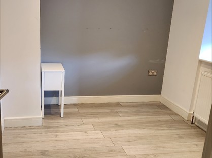 1 Bed Flat, High St, WD17