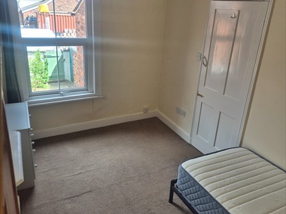 Room in a Shared House, Turnock St, SK11
