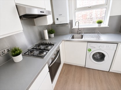4 Bed Terraced House, Boulton Road, PO5