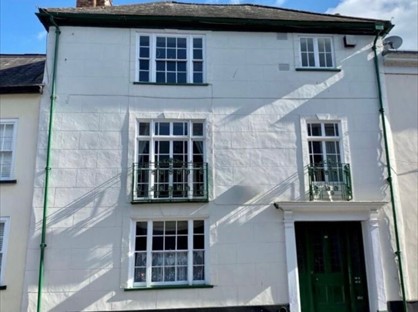 2 Bed Flat, St. Peter Street, EX16