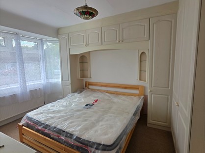3 Bed Bungalow, St Georges Drive, WD19
