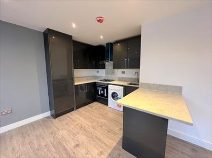 2 Bed Flat, Rigby House The Parade, WD17