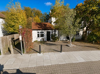 Studio Flat, Hood Avenue, N14