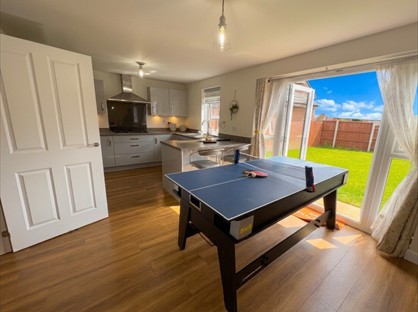 6 Bed Detached House, Spectrum Avenue, CV22