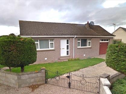 3 Bed Bungalow, Wood Lane, IV32