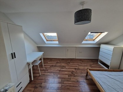 Room in a Shared House, Clinton Road, N15