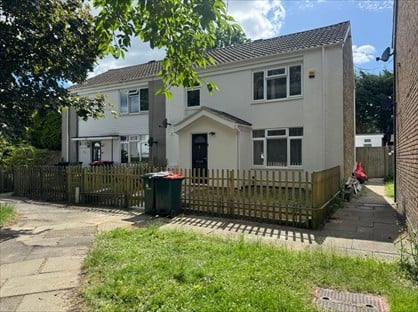 4 bed semi-detached house for rent in 4 Bed Semi-Detached House, Holtye Walk, RH10