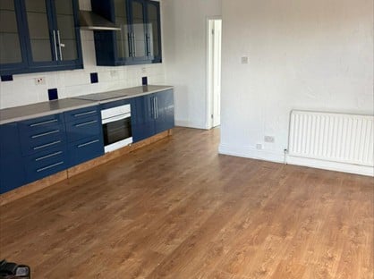2 Bed Semi-Detached House, High Road, EN10