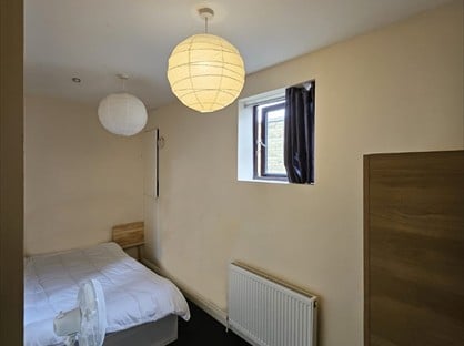 Room in a Shared Flat, Mitcham Road, SW17