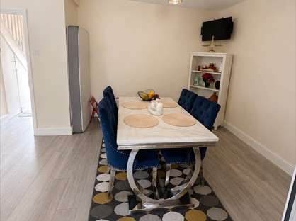 3 Bed Terraced House, London Road, RM17
